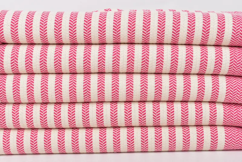 40x18コットンシェブロンタオル、モノグラムハンドタオル、カスタムハンドタオル、モノグラムキッチンタオル、花嫁介添人からのカスタムウェディングギフト、クリスマスギフト - 2