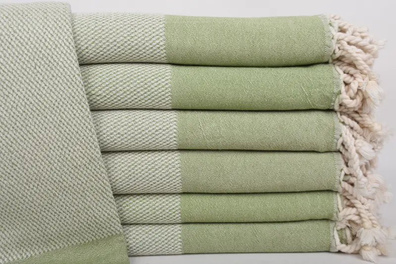 Christmas Favors Khaki Green Geometric Towel, Bath Towel, 70x36 Inches