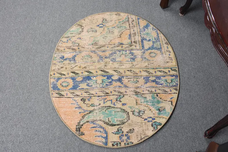 Vibrant 2,5x2,9 ft Rug, Orange & Blue Polka Dots