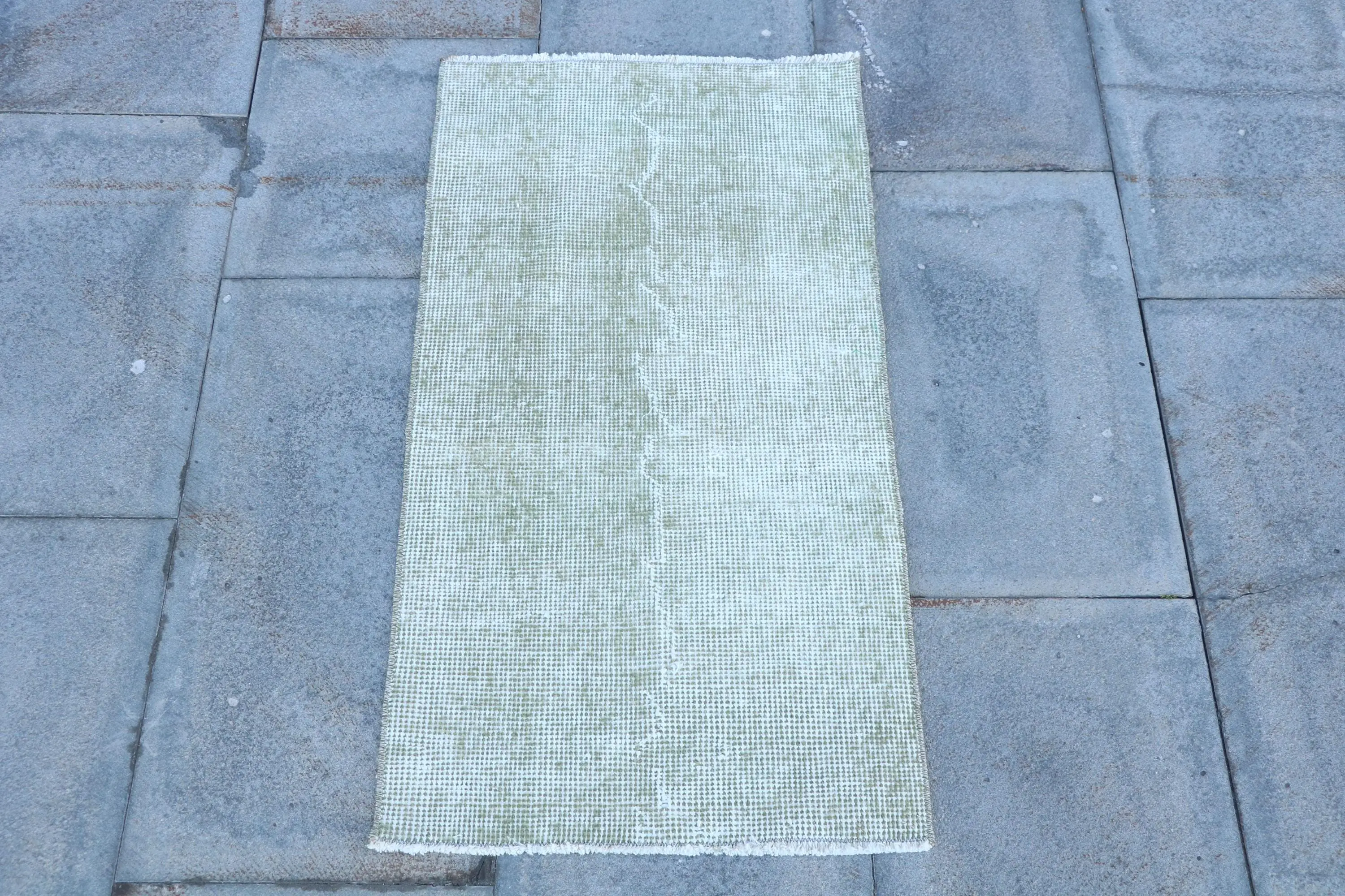 1.5x2.8 ft Rug, Vintage Turkish Rug, Green White Animal Print Rug - 1