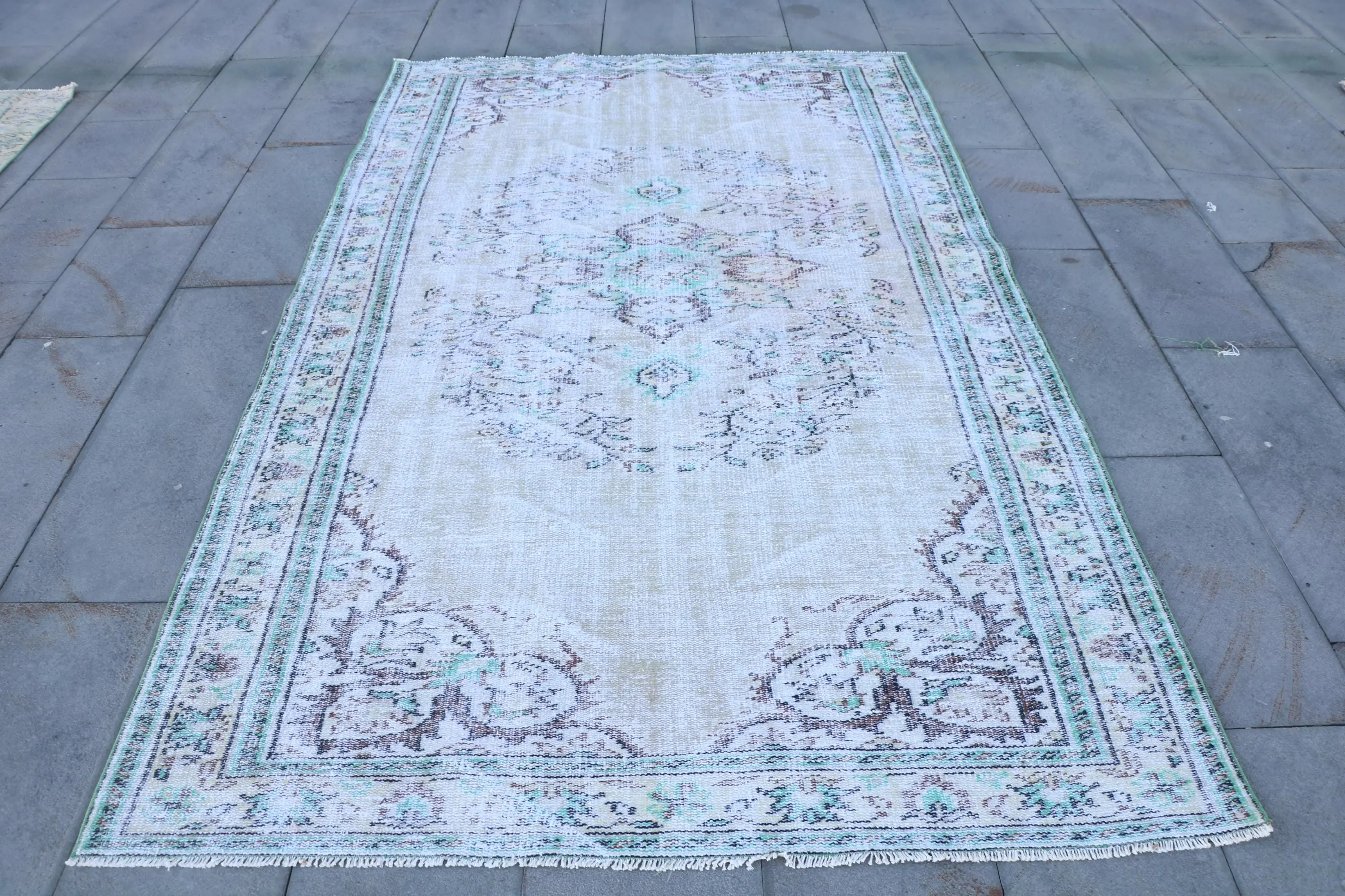 5.2x8.7 ft Türk Halısı, Vintage Halı, Beyaz Soyut Yün Halı - 1