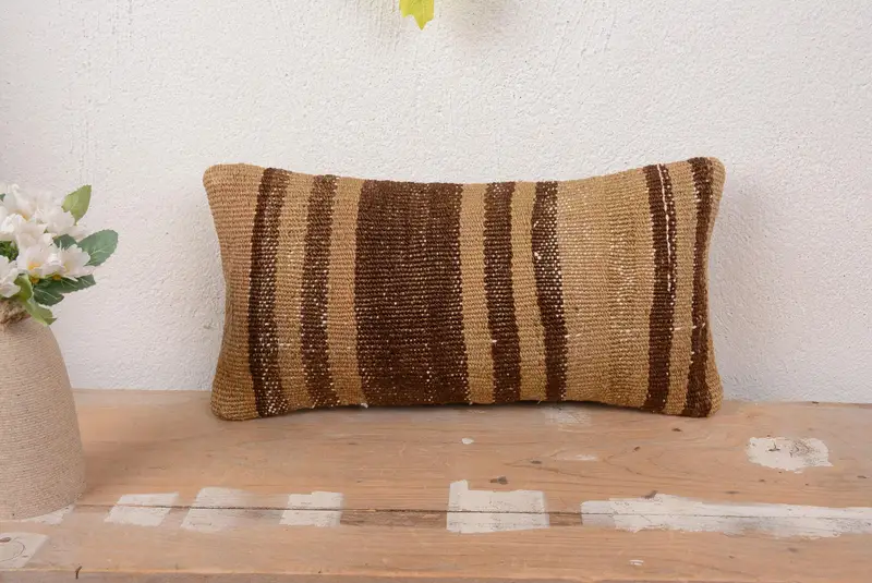 Beige & braun gestreiftes Wurfkissen, Vintage besticktes Kissen