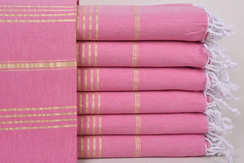 刺繍入りバスタオル、40x71インチのモノグラムタオル - 1