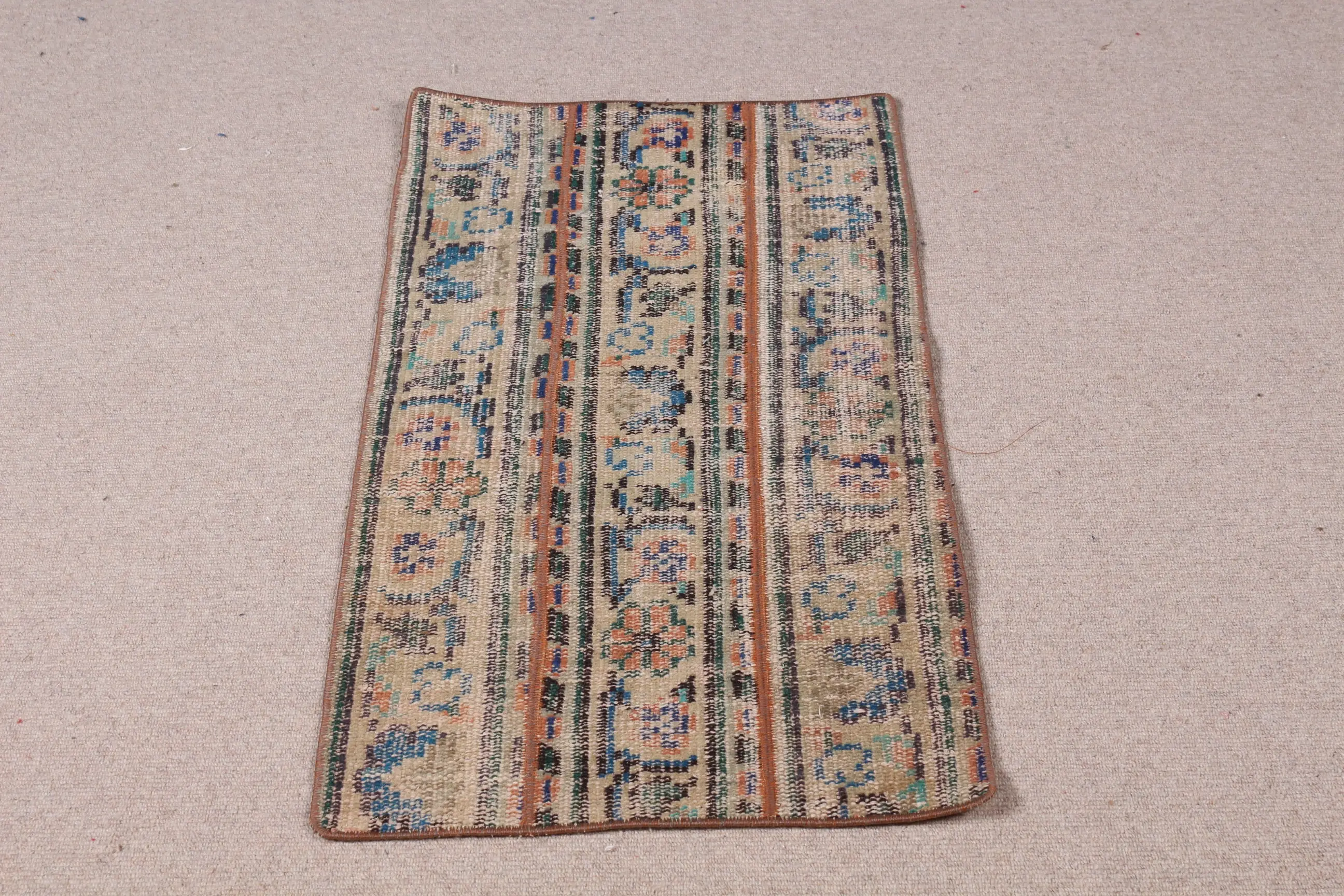 Alfombra turca pequeña 1,7x3,2 pies (53x97 cm), alfombra vintage de lana patchwork azul - 1