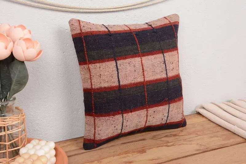 İşlemeli Yeşil & Kırmızı Çizgili Kırlent, Vintage El Yapımı Yastık