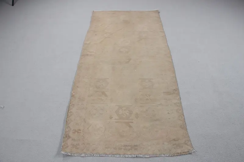 Elegant Green Floral Rug, 2.9x6.5 ft Chic Decor