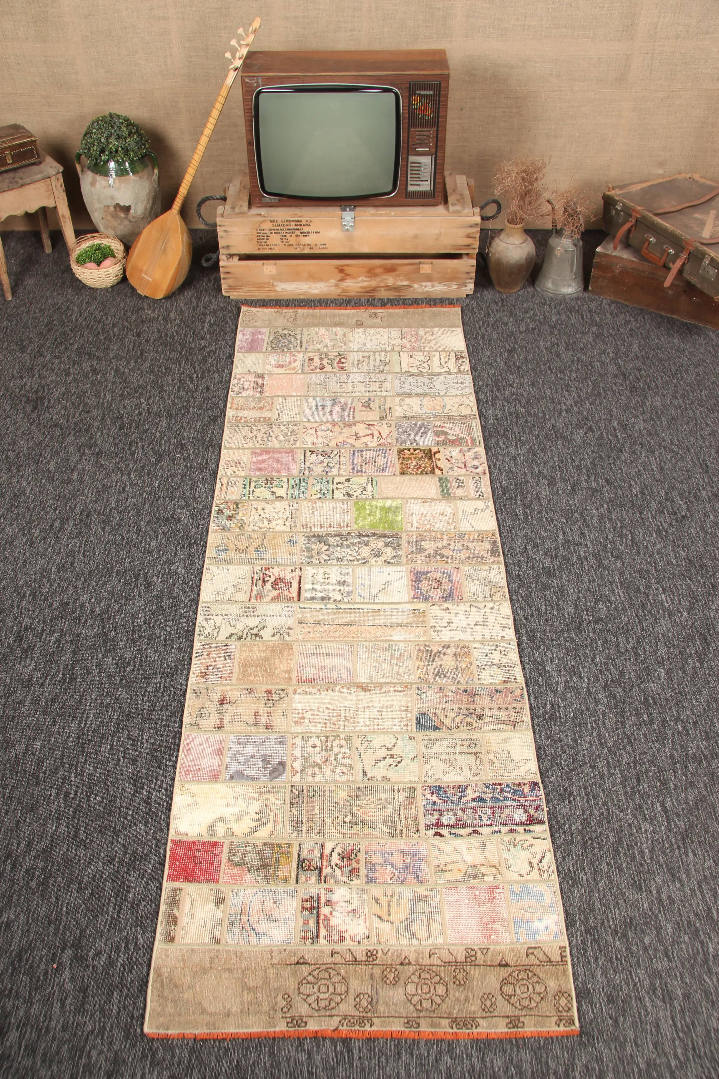 Turkish Vintage Patchwork Rug 2.8x8.6 ft (85x262 cm), Beige Floral Rug - 1
