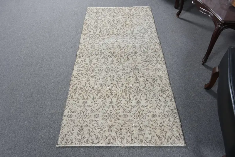 2.8x6 ft Oushak Halı, Türk Vintage Halı, Beyaz Kahverengi Çiçekli Halı - 1