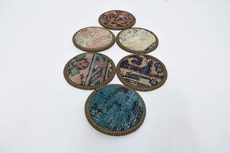 Posavasos tejidos azules y morados, juego de posavasos de alfombra de inspiración étnica