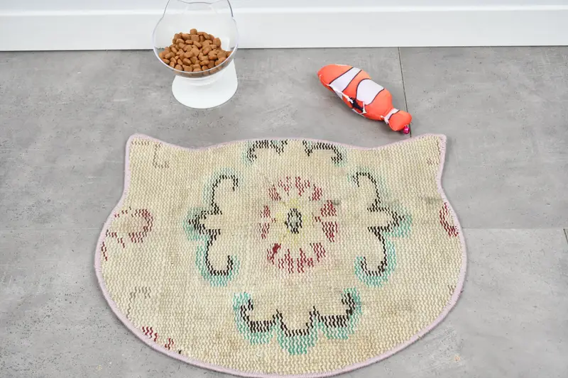 ボヘミアン ラウンド ウール プレースマット、ベージュの伝統的なダイニング マット