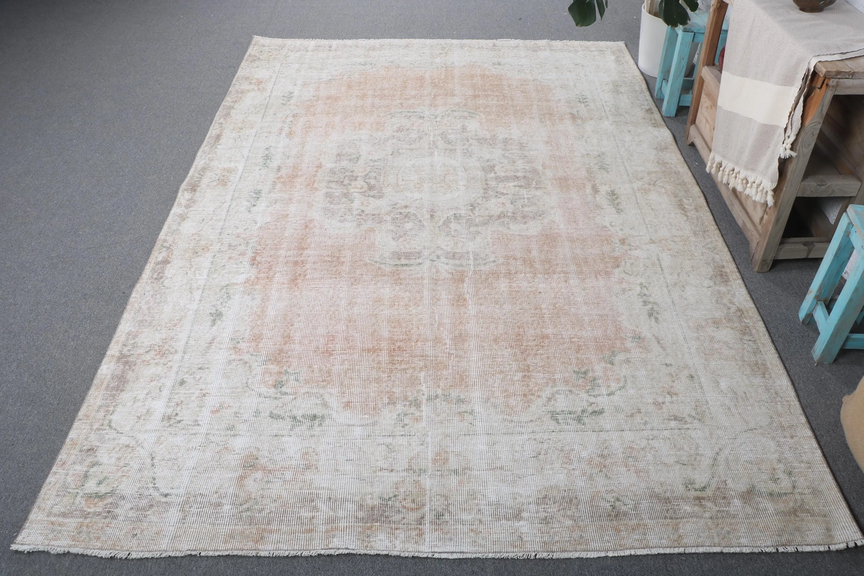 5.8x8.4 ft Türk Halısı, Beyaz Puantiyeli Vintage Halı Yün - 1