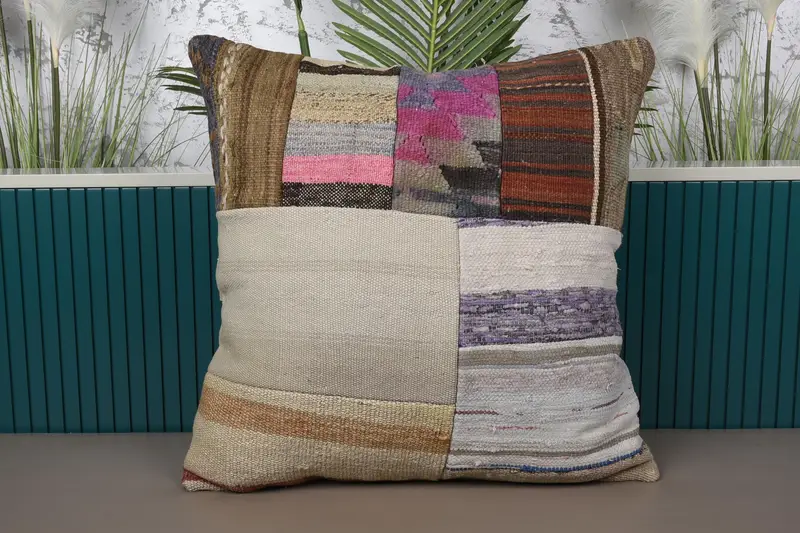 Rot-beige Patchwork-Wurfkissen, 24x24 besticktes Kissen