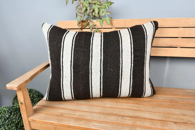 Kilim Pillow, Tapestry Cushion Cover, Throw Kilim Pillow, Pillow Cover, Ethnical Kilim Rug Pillow, 20x28 White Pillow Cover - 1