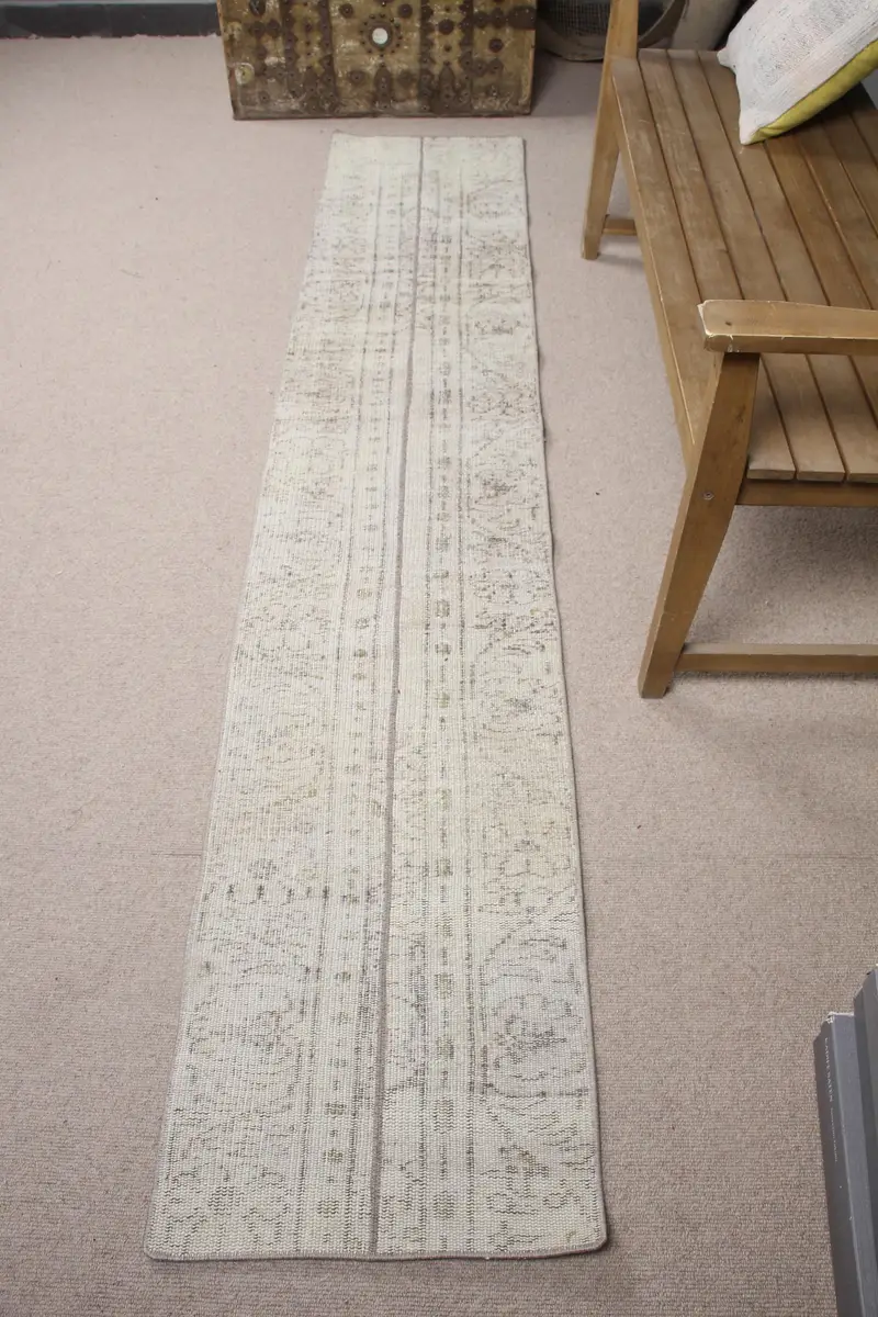 Vintage 1.6x8.3 ft Halı, Türk Yolluk Halısı, Beyaz Çizgili Halı - 1