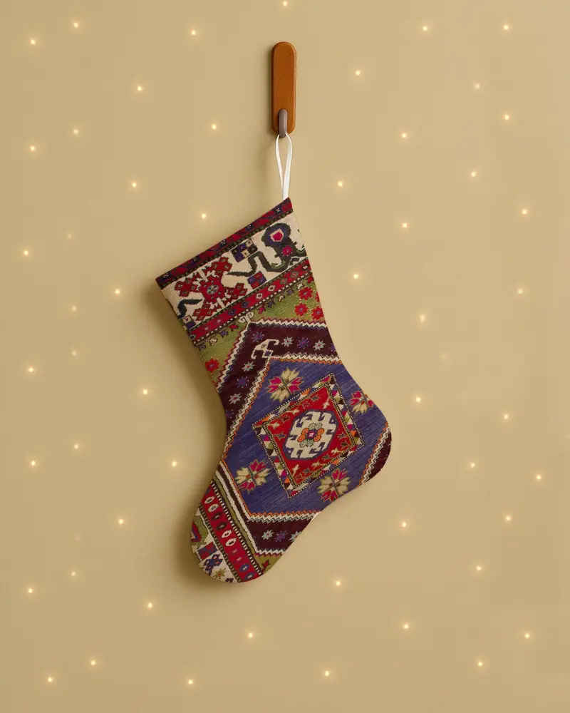 Bronz Süslemeli Şenlikli Kırmızı Noel Çorabı, Tatil Dekoru