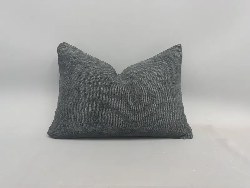 El Dokuma Türk Kilim Yastık, 16x24 İnç Güneybatı Atma Yastığı