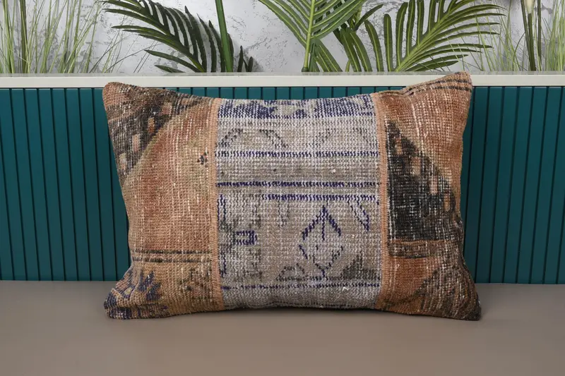 Braunes und bronzefarbenes rechteckiges Patchwork-Wurfkissen, Boho-Kissen