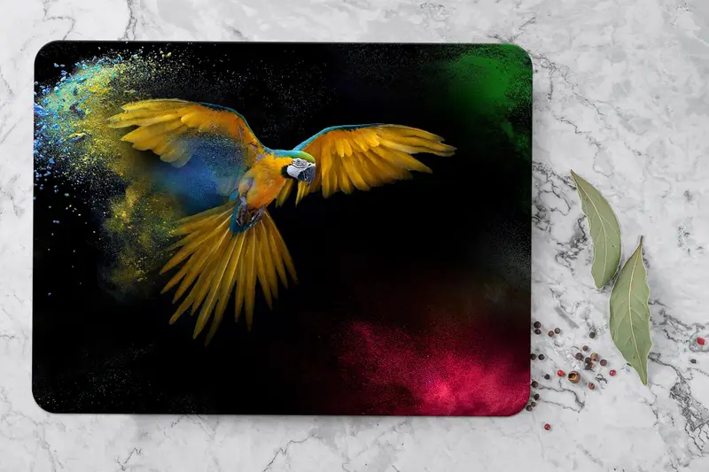 カラフルなオウムガラスのまな板、モダンなキッチンの必需品