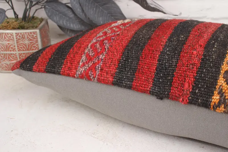 Vintage Kilim Throw Pillow, Turkish Kilim Pillow, Pillow for Couch, Pillow Cover, Handwoven Pillow Cover Cushion, 12x20 Red Pillow Sham - 7