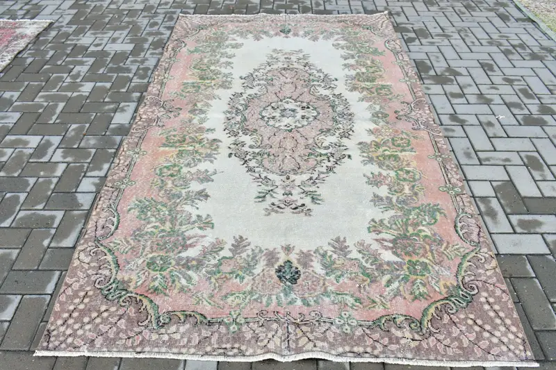 Türk Büyük Halı, 5.2x8.5 ft Vintage Halı, Pembe Çiçekli Yün Halı - 1