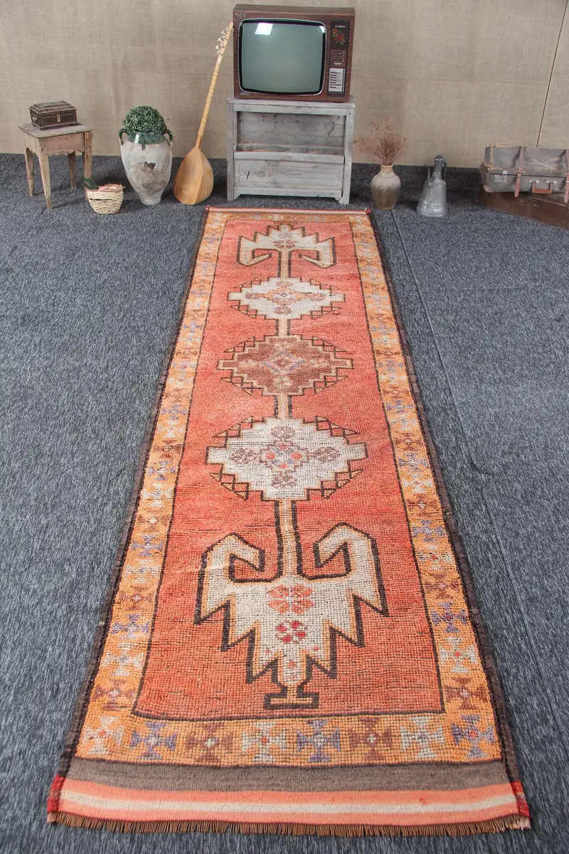 3.6x13 ft Vintage Halı, Türk Yolluk Halısı, Kırmızı Beyaz Çiçekli Halı - 1