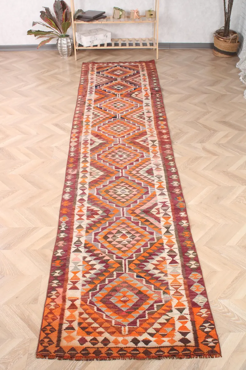 Vintage Teppich, 2,8x12,3 ft Läuferteppich, rot-orangefarbener Kelim-Wollteppich - 1