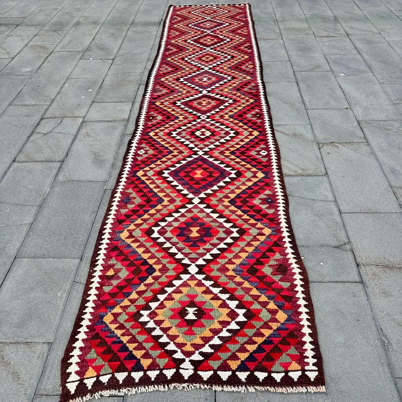 Kırmızı ve Siyah Halı, 3x14,4 ft Çiçek Geometrik Tasarım