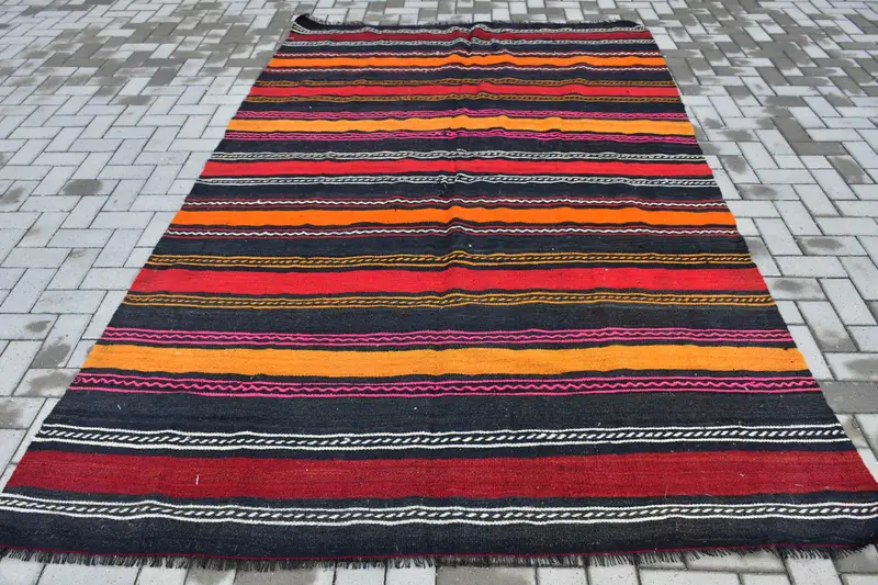 Vintage 6.2x9.8 ft Büyük Halı, Türk Halısı, Kilim Siyah Çiçekli Halı - 1