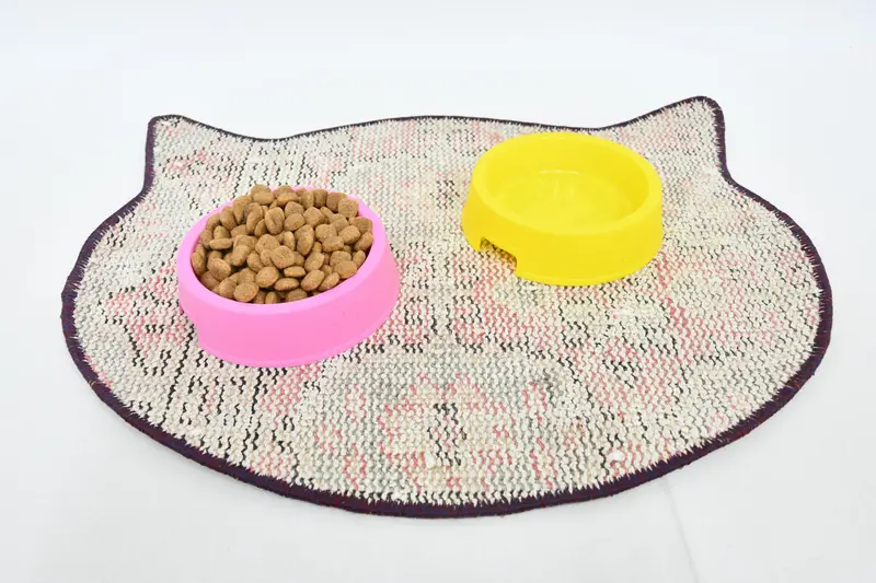 Bronz & Beyaz Kilim Hayvan Pedi, Doğal Dokuma Evcil Hayvan Matı