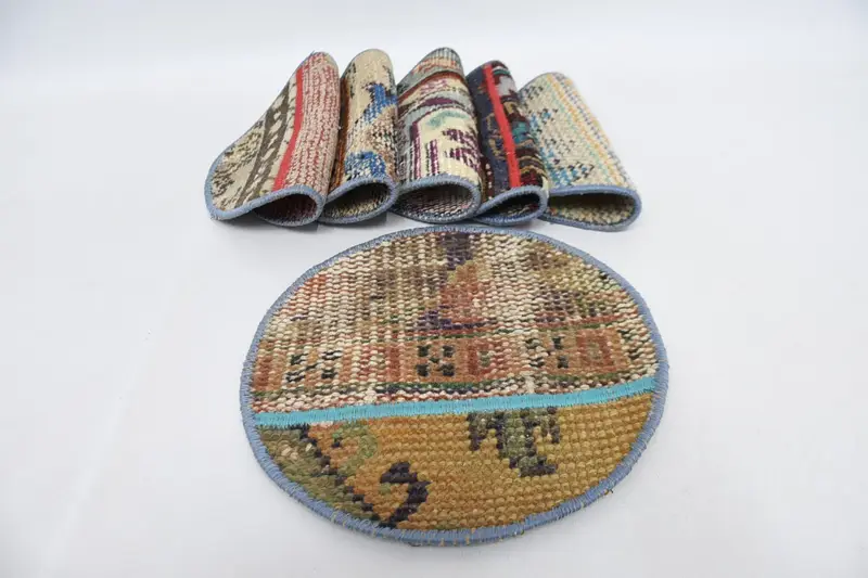 Böhmische Beige- und Bronze-Tischsets, 25-Zoll-Western-Dekor