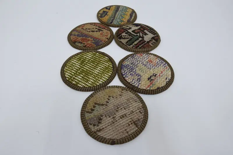 ボヘミアンブルーとグリーンのラウンドコースターセット、スタイリッシュなコースター