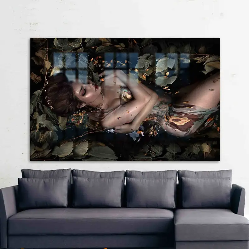 Vidrio estampado elegante: diseño de mujer sensual para una elegancia moderna