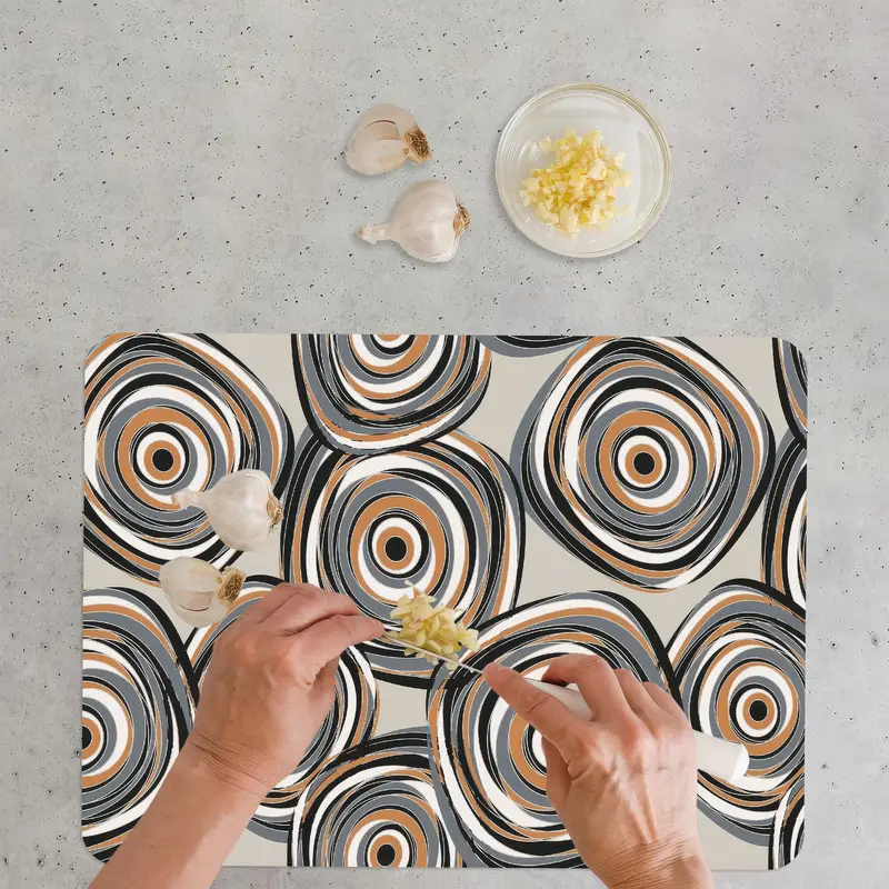 Geometrik Desenli Cam Kesme Tahtası, Gri Yumuşak Tonlar, Boho Tasarım