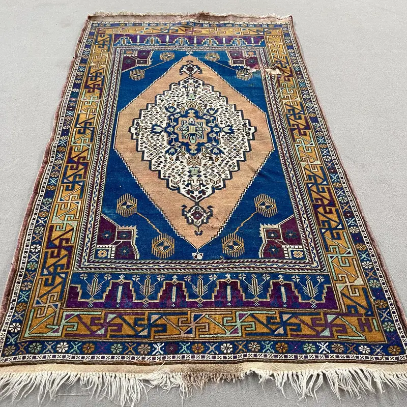 Mavi & Sarı Halı, 4,5x7,7 ft Bordürlü Tasarım