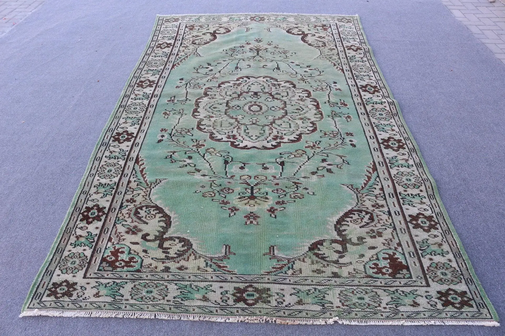 5.6x9.7 ft Vintage Halı, Türk Büyük Halı, Yeşil Ombré Yün Halı - 1
