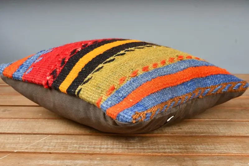 Nomadic Pillow, Pillow, Vintage Kilim Throw Pillow, Handmade Throw Cushion Cover, Kilim Pillow Cover, Turkish Pillow, 12x12 Red Pillow Case - 4