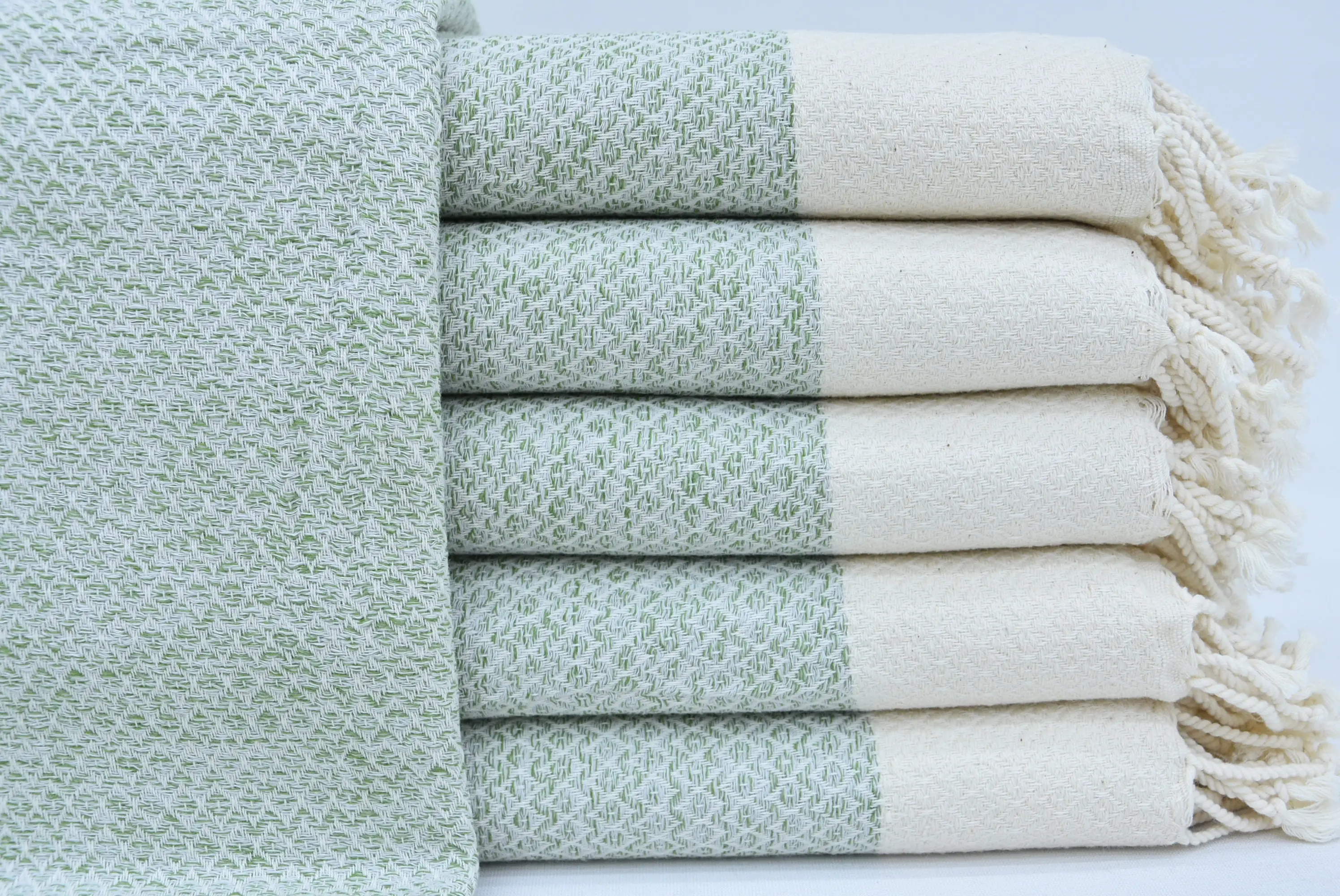 Turkish Towel Green Special Design Beach Towel, 40x78 Inches - 1