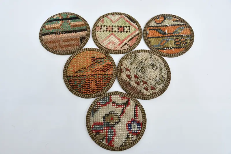Zarif Turuncu ve Bej Kilim Bardak Altlıkları, Şık Yuvarlak Bardak Altlıkları