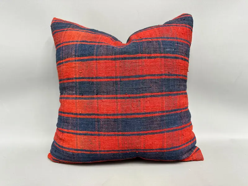 Hippie Throw Pillow Cover, Gift Pillow, Pillow for Couch, Art Deco Cushion, Nomadic Cushion, Pillow, Vintage Kilim Throw Pillow, 18x18 Red Cushion - 1