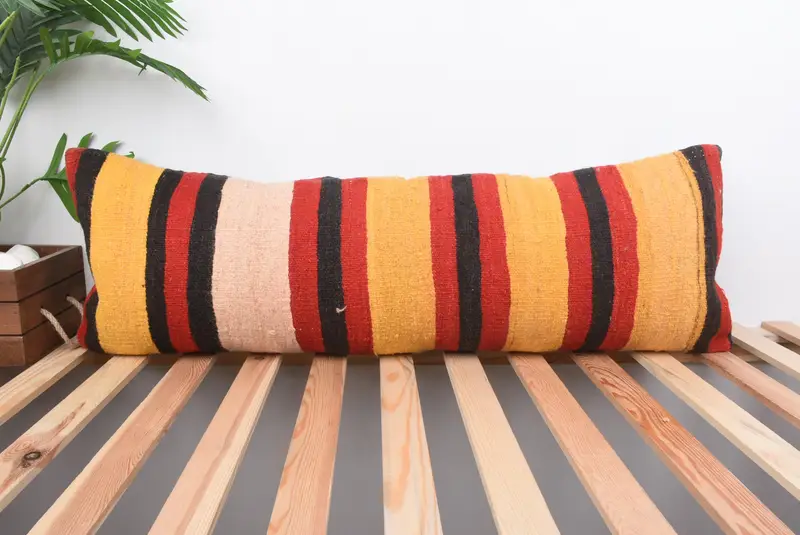 Braun & rot gestreiftes Wurfkissen, 12x36 besticktes Leinenkissen