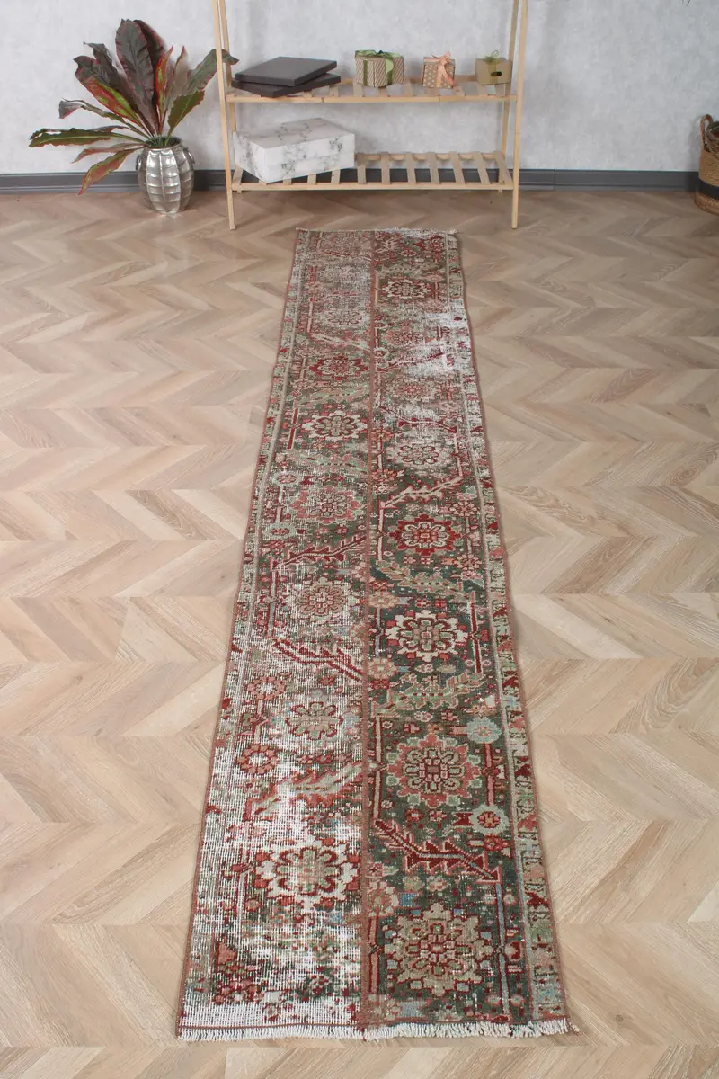 Türk Yolluk Halısı 1.8x9.4 ft (55x285 cm), Oushak Kırmızı Bitkiler ve ağaçlar Vintage Halı - 1