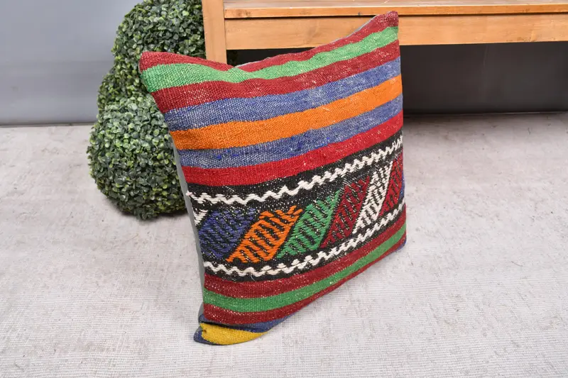 Vintage Pillow, Vintage Kilim Pillow, Retro Cushion Cover, Anatolian Pillow Cover, Turkish Kilim Pillow, Cushion Case, 20x20 Red Pillow Cover - 7