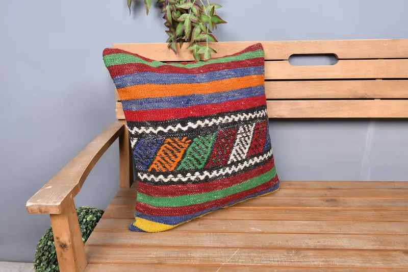 Vintage Pillow, Vintage Kilim Pillow, Retro Cushion Cover, Anatolian Pillow Cover, Turkish Kilim Pillow, Cushion Case, 20x20 Red Pillow Cover - 1