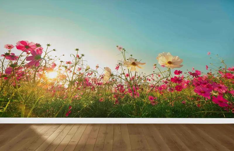 Bedruckte Frühlingslandschaftstapete: Rosa Blumen und Naturblick