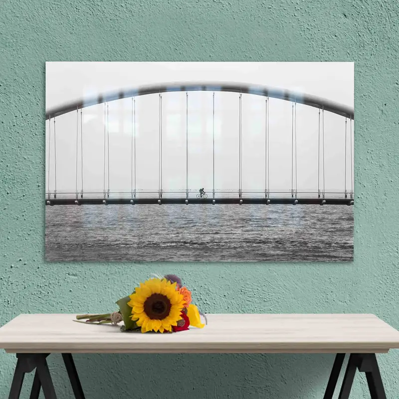 エレガントなプリントガラス: モダンなロフトの装飾のための都市景観の海景