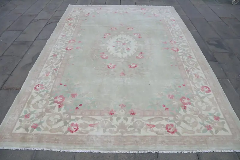 Zarif Yeşil Halı, Pembe Desenli 6,7x9,7 ft