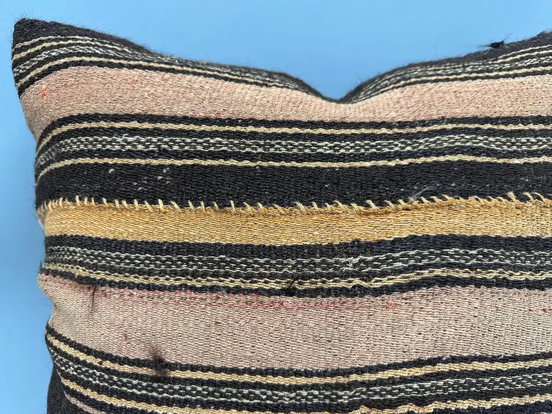 Retro Throw Cushion, Antique Pillows, Handwoven Pillow Sham, Vintage Kilim Pillow, Cushion Cover, 24x24 Pink Pillow Sham, Ethnical Kilim Rug Pillow - 5