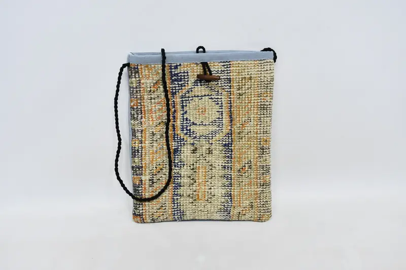 ヴィンテージモチーフのアールデコキリムバッグ、調節可能なストラップクロスボディバッグ