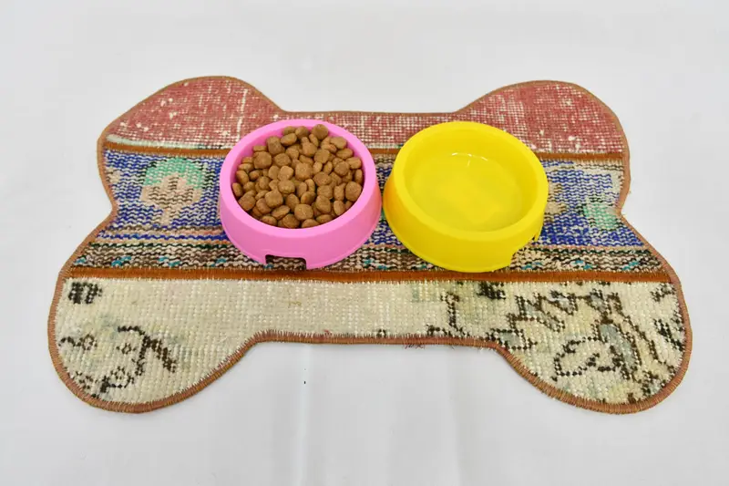 Orta Boy Kırmızı ve Bronz Köpük Dolgulu Evcil Hayvan Matı, Evcil Hayvan Matı