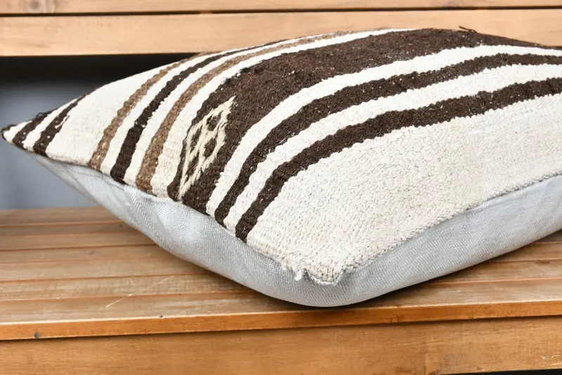 Nomadic Pillow Case, Kilim Pillow, Living Room Throw Cushion, Turkish Kilim Pillow, Handmade Kilim Cushion, Cushion Cover, 20x28 White Cushion Case - 5